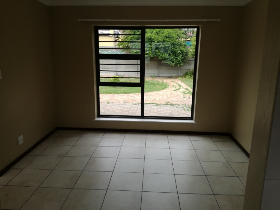 To Let 3 Bedroom Property for Rent in West Riding Western Cape